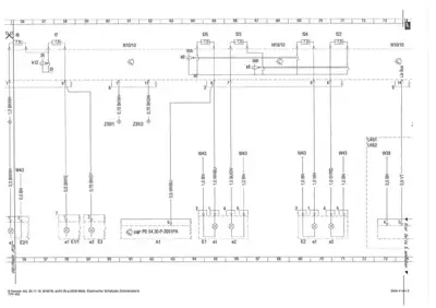 Electrical wiring diagram with numbered fuses, relays, and circuit connections for smart Roadster 452